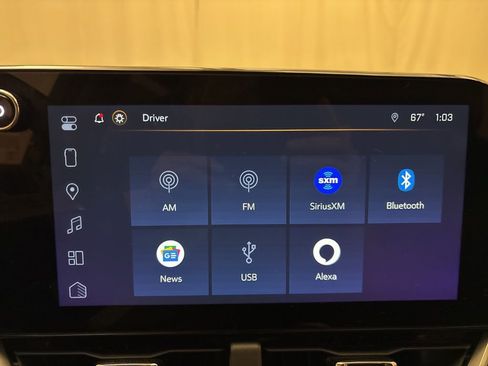 Used 2025 Chevrolet Equinox LT w/ Convenience Package II image 19