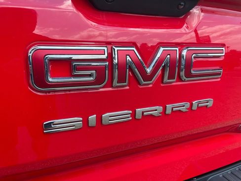 Used 2019 GMC Sierra 1500 SLE w/ SLE Value Package AWD/4WD image 17