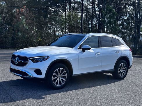 Certified 2025 Mercedes-Benz GLC 300 4MATIC image 5