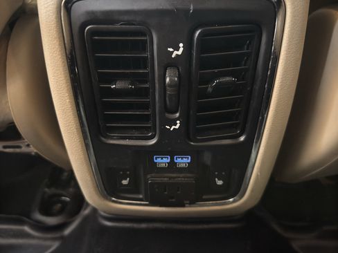 Used 2014 Jeep Grand Cherokee Limited AWD/4WD image 12