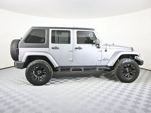 Used 2014 Jeep Wrangler Unlimited Sahara w/ Connectivity Group image 7
