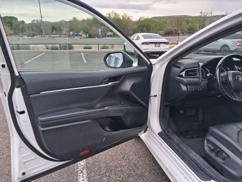 Certified 2023 Toyota Camry SE image 3