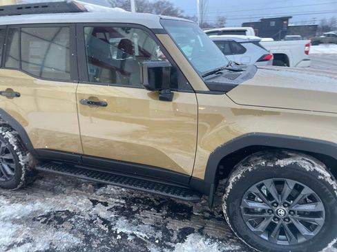 New 2026 Toyota Land Cruiser Base image 18