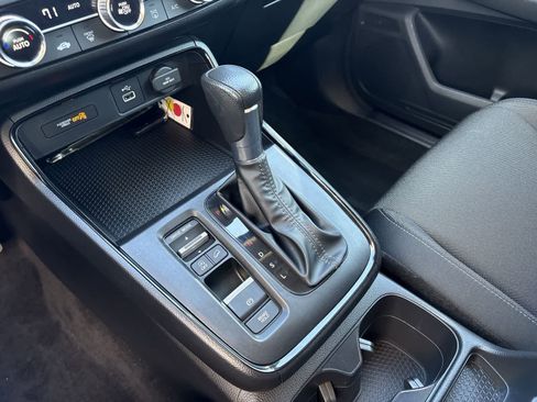 Used 2025 Honda CR-V LX image 16