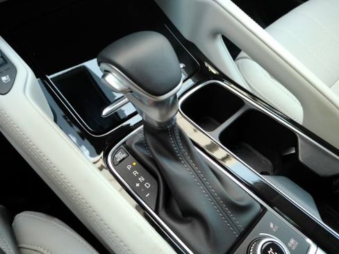 Used 2024 Kia Telluride SX w/ Towing Package image 52