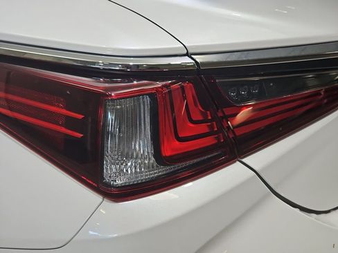 Used 2025 Lexus ES 350 FWD image 35