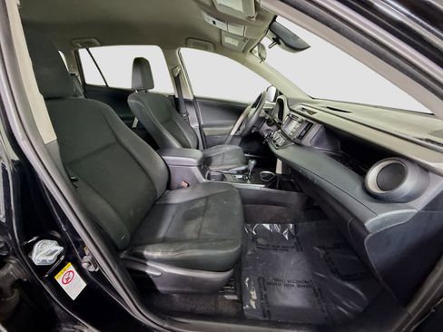 Used 2017 Toyota RAV4 LE image 28