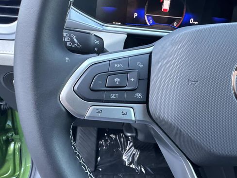 New 2026 Volkswagen Taos SE image 31