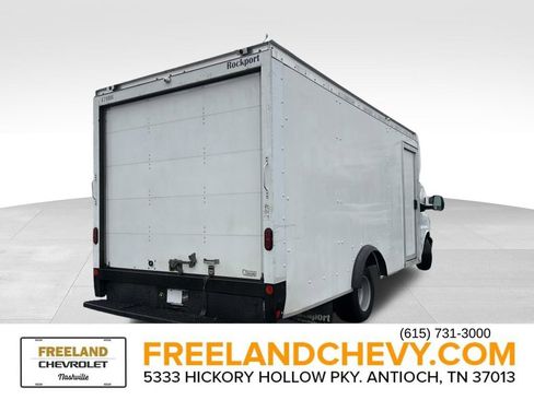 Used 2022 Chevrolet Express 3500 w/ Power Convenience Package image 3