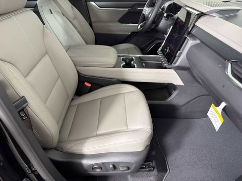 New 2026 GMC Acadia Elevation w/ Elevation Premium Package image 22