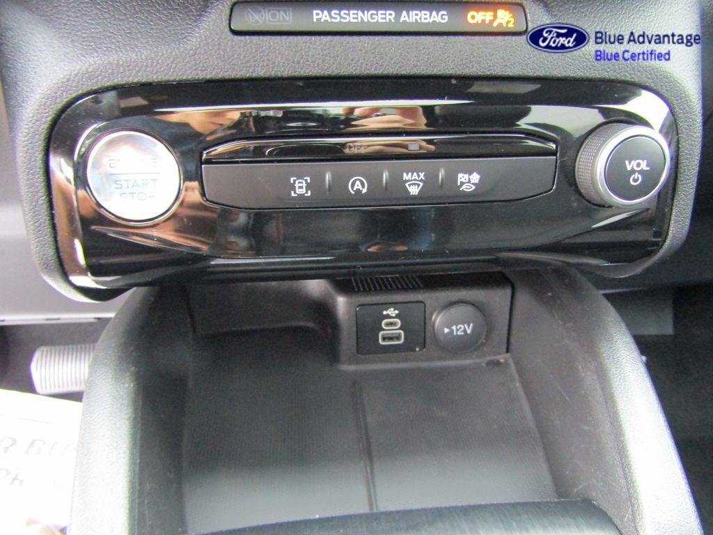 Certified 2025 Ford Escape ST-Line w/ Tech Pack #1 AWD/4WD image 41