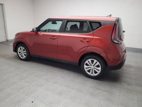 Used 2023 Kia Soul LX FWD image 3
