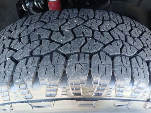 Used 2025 GMC Sierra 2500 AT4 w/ AT4 Premium Plus Package AWD/4WD image 60