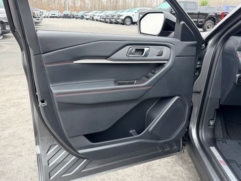 New 2026 Ford Explorer ST-Line w/ ST-Line Street Pack image 16