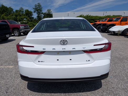 Used 2025 Toyota Camry LE FWD image 4