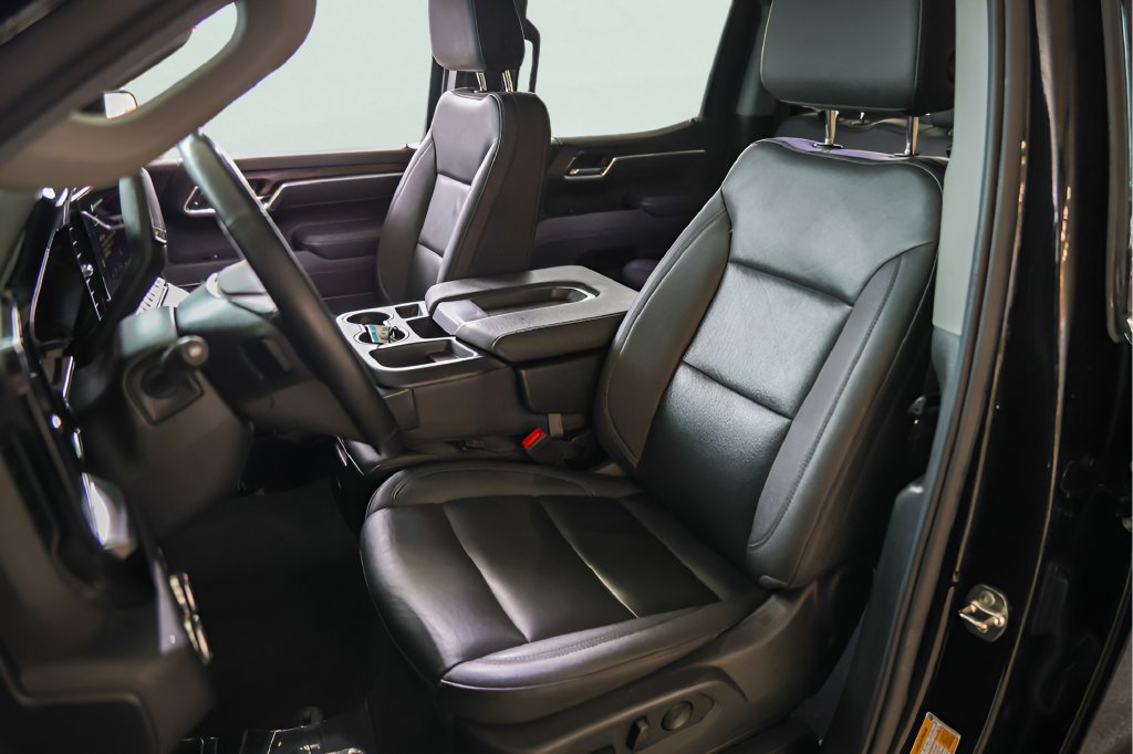 Used 2026 GMC Sierra 1500 SLT RWD image 9