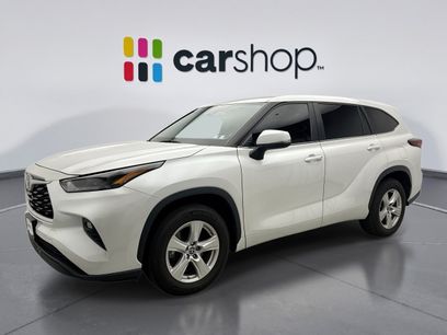 Used 2024 Toyota Highlander LE