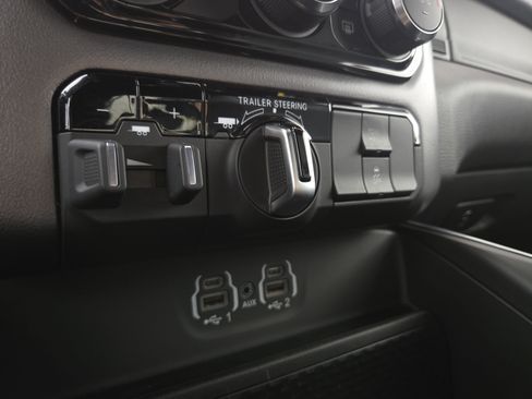 Used 2022 RAM 1500 Big Horn w/ Trailer Tow Group AWD/4WD image 29