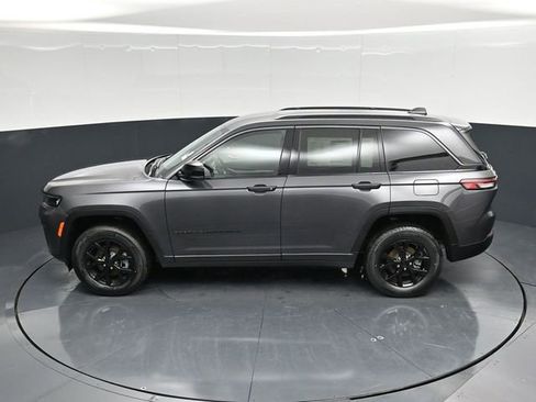 New 2026 Jeep Grand Cherokee Altitude AWD/4WD image 49