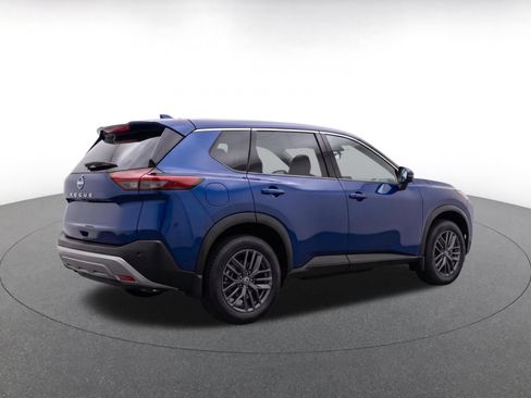 Used 2026 Nissan Rogue SV FWD image 9