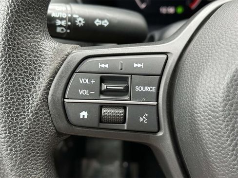 Used 2023 Honda HR-V LX image 16