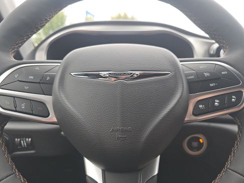 New 2026 Chrysler Pacifica Pinnacle w/ Trailer Tow Group image 31