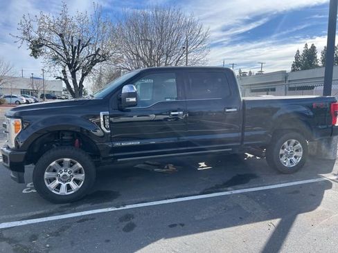 Certified 2017 Ford F250 Platinum w/ Platinum Ultimate Package image 4
