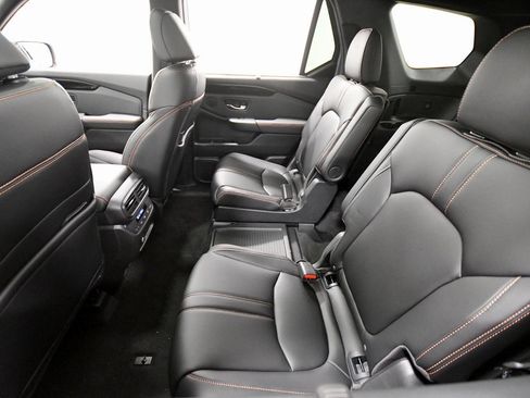 New 2025 Honda Pilot TrailSport image 14