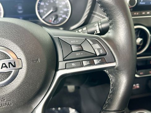 Used 2022 Nissan Sentra SV FWD image 18