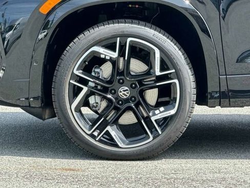 New 2026 Volkswagen Tiguan SEL R-Line AWD/4WD image 26
