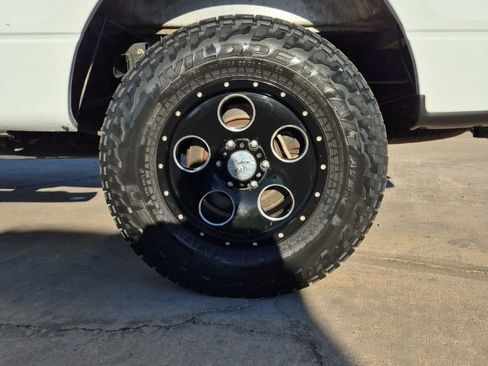 Used 2014 Ford F150 XLT w/ XLT Chrome Package image 10