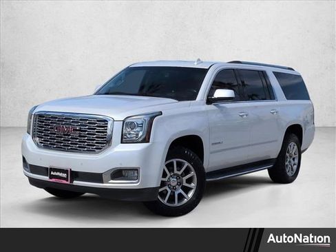 Used 2019 GMC Yukon XL Denali image 1