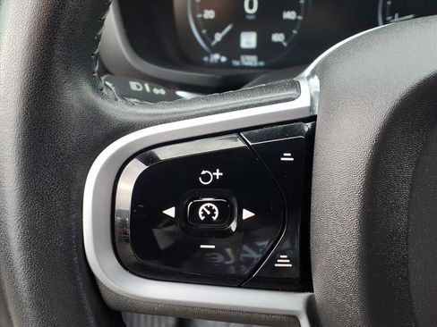 Used 2021 Volvo V60 T5 Cross Country image 21