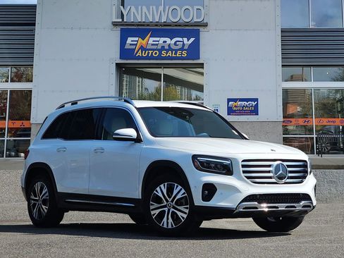 Used 2024 Mercedes-Benz GLB 250 4MATIC image 1