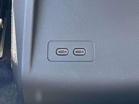 New 2025 Cadillac Lyriq Luxury image 13