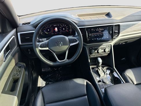 Used 2022 Volkswagen Atlas Cross Sport SE image 21