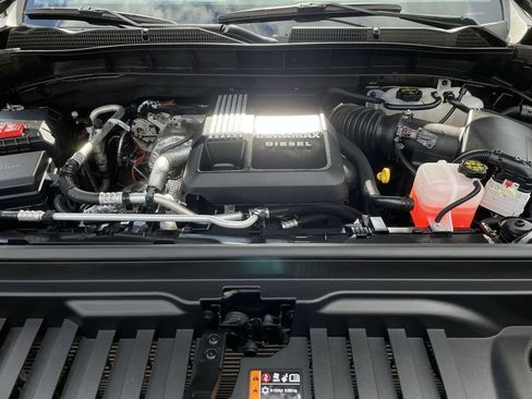 Used 2025 GMC Sierra 1500 AT4X image 30