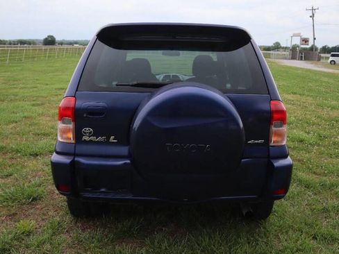 Used 2003 Toyota RAV4 4WD image 8
