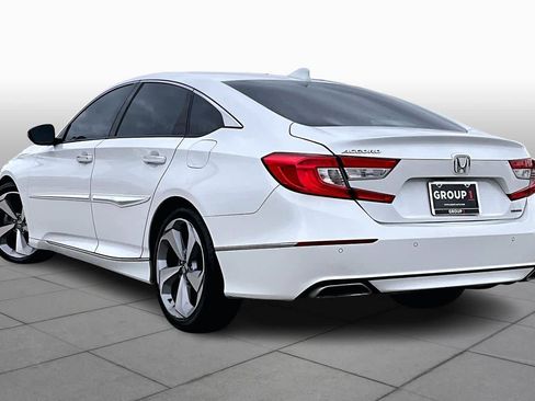 Used 2018 Honda Accord Touring image 12