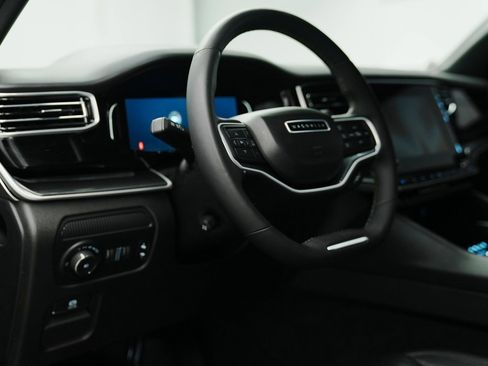 Used 2023 Jeep Wagoneer L 4WD w/ Convenience Group I image 19