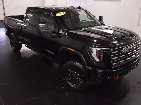 Used 2024 GMC Sierra 2500 AT4 w/ AT4 Premium Plus Package image 11