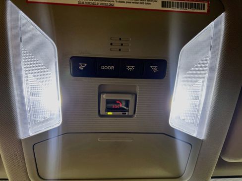 Used 2021 Toyota RAV4 LE FWD image 21