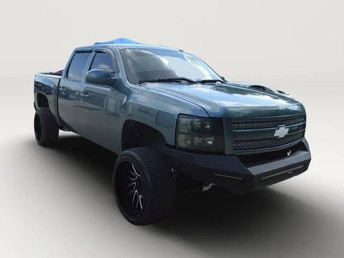 Used 2011 Chevrolet Silverado 1500 LT w/ All-Star Edition AWD/4WD image 14