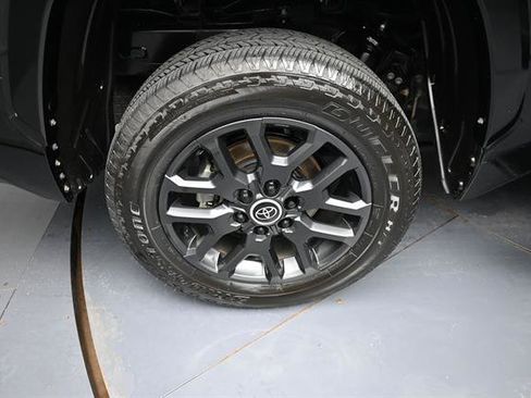 Used 2024 Toyota Tundra Platinum AWD/4WD image 23