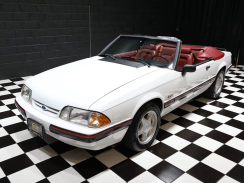 Used 1991 Ford Mustang LX RWD image 13