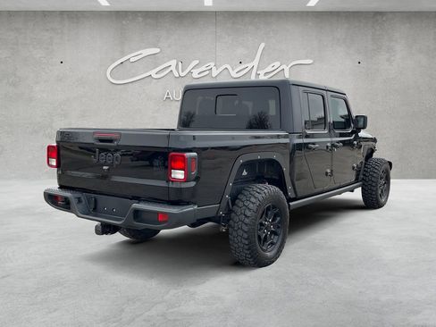 Used 2023 Jeep Gladiator Willys image 16