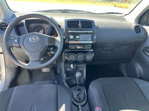 Used 2010 Scion xD image 12