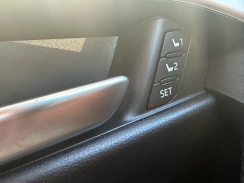 Used 2023 Toyota RAV4 XLE Premium image 15