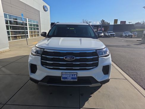 New 2026 Ford Explorer Active image 8