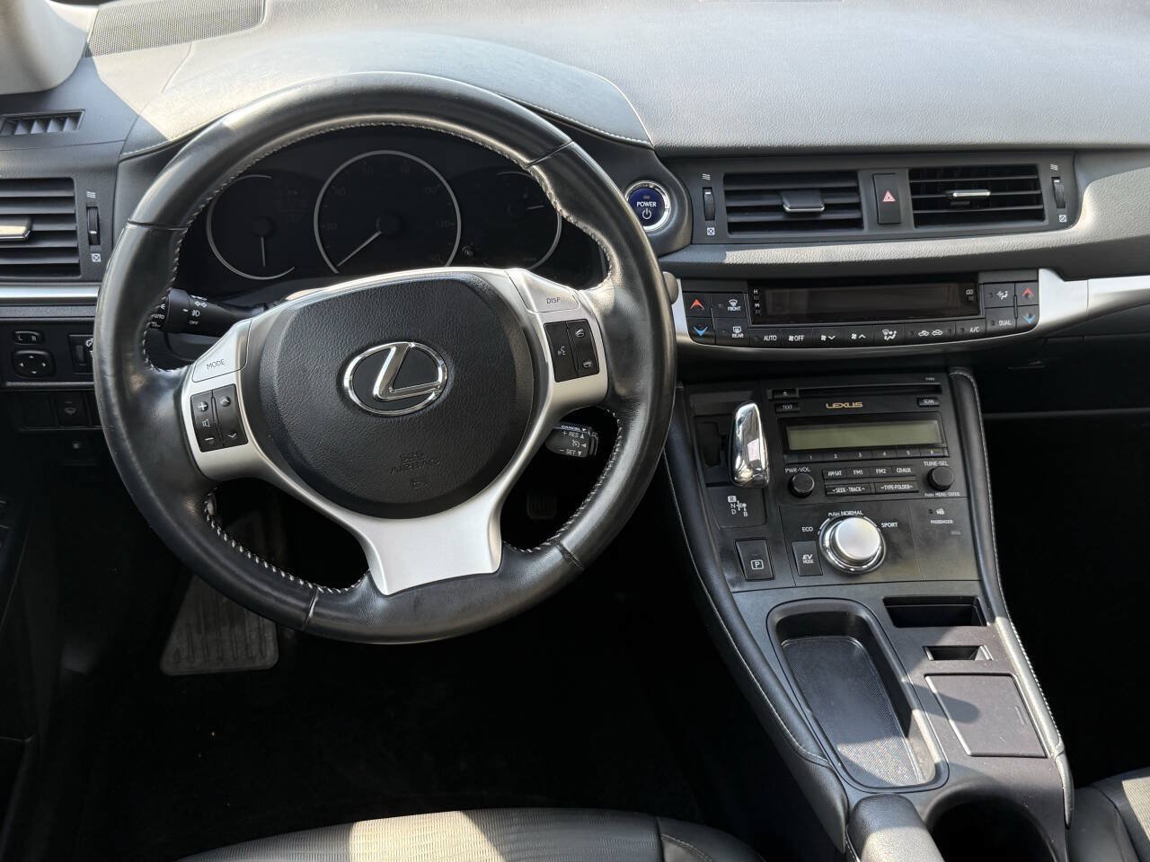 Used 2013 Lexus CT 200h FWD image 22